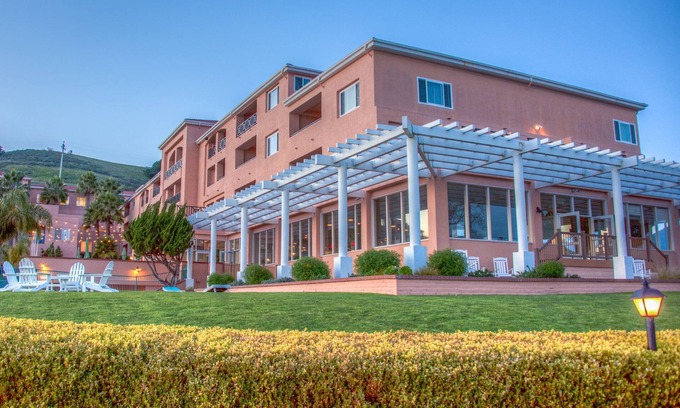 Avila Beach Complejo | San Luis Bay Inn-High on the Bluffs of Avila Beach Overlooking the Pacific Ocean