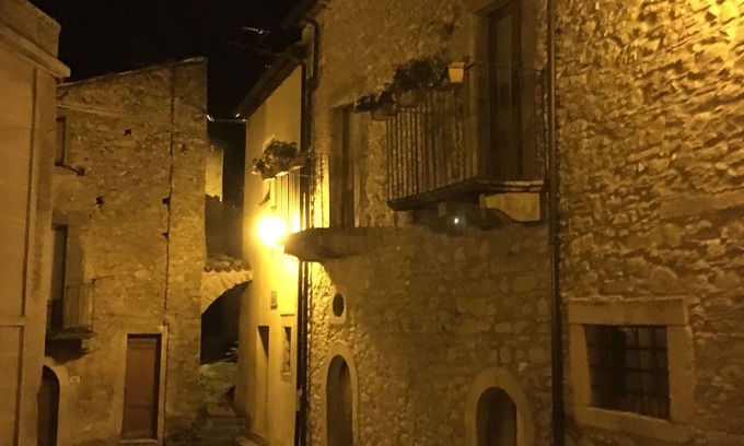 Montalbano Elicona Casa | San Nicolò Holiday Home