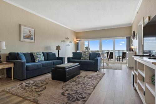 Redington Shores Casa | San Remo 207 Gulf Front Luxury 3BD 2BA in