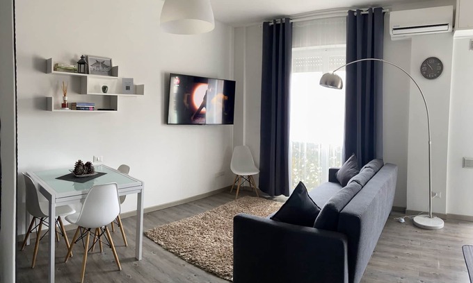 Quarto Cagnino Apartamento | "San Siro's Lights"