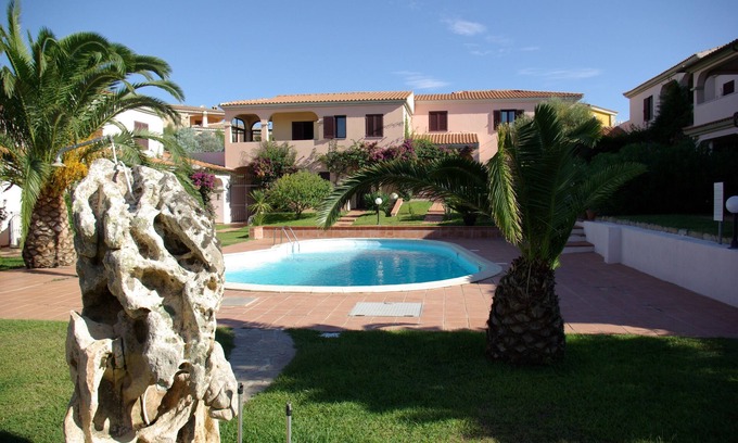 Monte Petrosu Apartamento | Apartamento San Teodoro en residencia con piscina