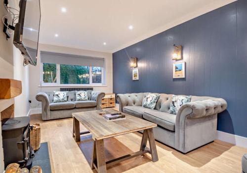 East Dereham Casa | Sanabrin and Little Brin