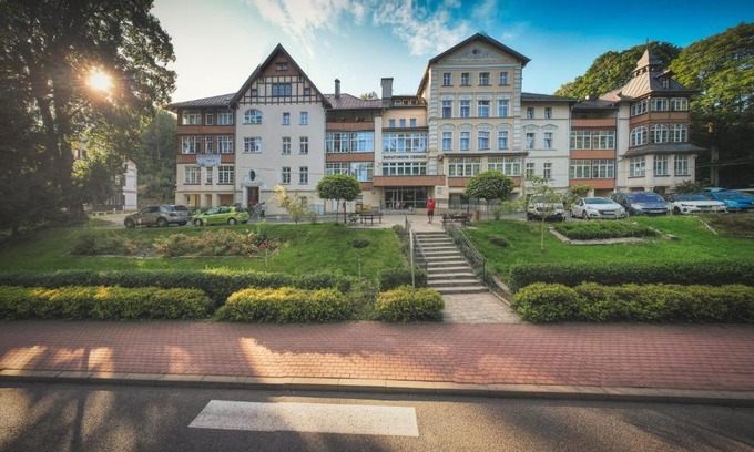 Duszniki Zdroj Complejo | Sanatorium Uzdrowiskowe Chemik