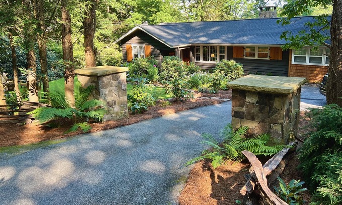 Lake Sequoyah Casa | Sanctuary Cottage - Historic Highlands Charm w/ Screen Porch, Firepit out Front