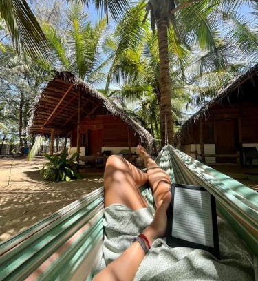 Pottuvil Division 2 Casa | Sand Dune Beach Resort & Surf Camp