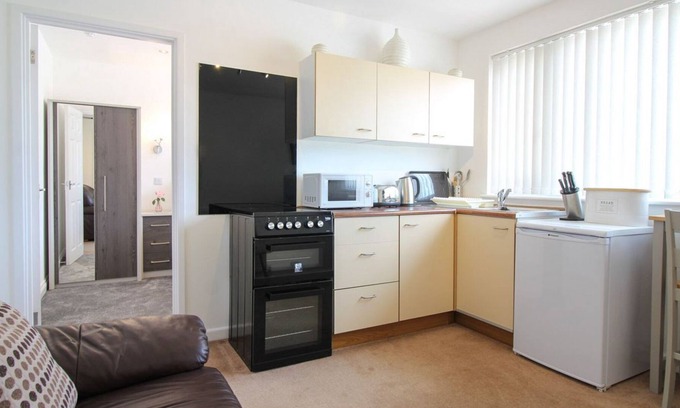 Holywell Cabaña | 1 bedroom accommodation in Holywell Bay