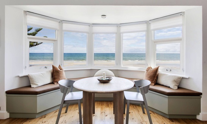 Henley Beach Apartamento | Sand Prints / Seafront / Cafes / Sleeps 6 / Dogs