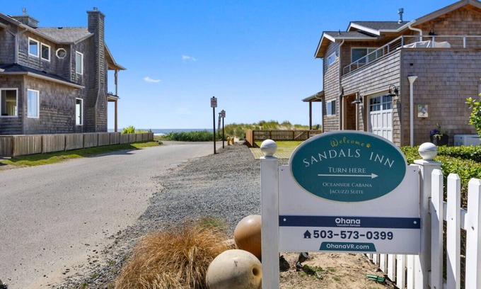 Cannon Beach Cabaña | Sandals Inn Spa Suite & Cabana: Steps to Beach | Dog-Friendly