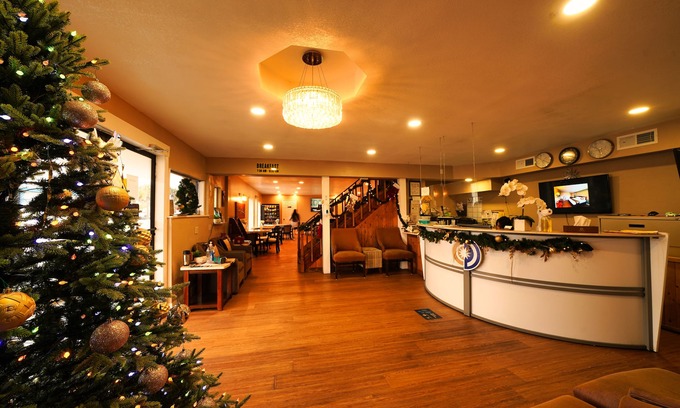 Rogers Seabreeze Hotel | Sandals Inn