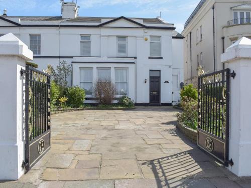 Southport Casa | Sandfield The Promenade