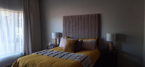 Rooihuiskraal Casa | Sandgrouse Guesthouse