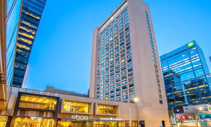 Downtown Edmonton Hotel | Sandman Signature Edmonton Downtown Hotel