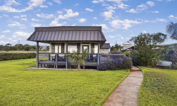East End Casa | Sandpiper Cottage Ground Level Home
