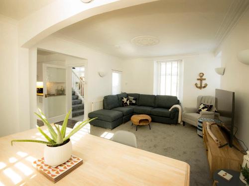 Cullen Casa | Sandpiper Cottage
