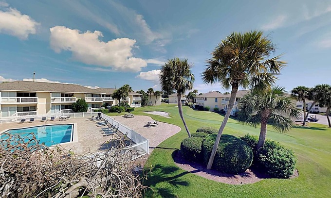Holiday Isle Casa | Sandpiper Cove by Southern Vacation Rentals