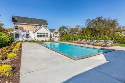 Silver Beach Casa | Sandpoint by Rove Travel Modern 5BR Family Home with Pool