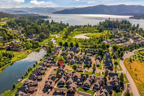 Dover Bay Casa | Sandpoint Shenanigans