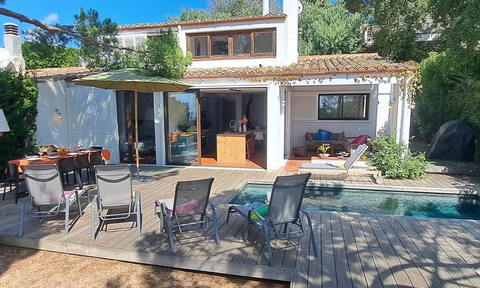 Tossa de Mar Villa | Sandra by Danlux Invest. Bonita casa con piscina