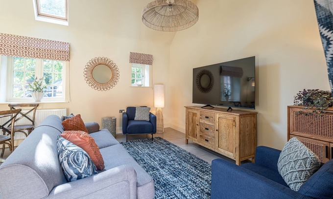 Sandsend Cabaña | Sandsend - Rambling Rose - a family break that sleeps 4 guests in 2 bedrooms