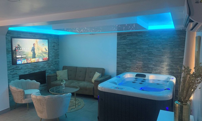 Orange Casa | Sandspa 84