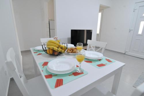 Ljubac Apartamento | Sandy beach apartments