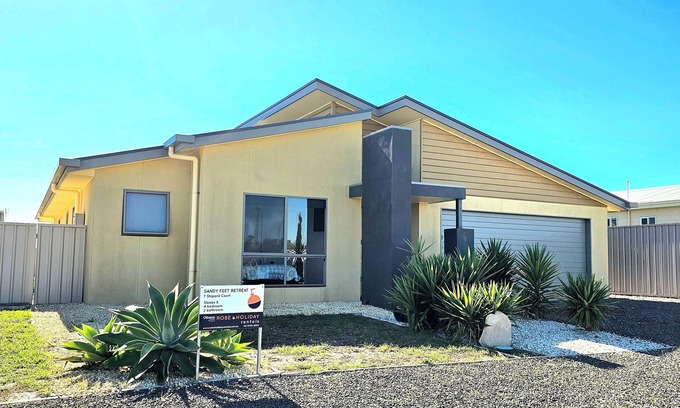 Waterhouse Casa | Sandy Feet Retreat - Family fun and pet friendly inside! Bring the furbabies!