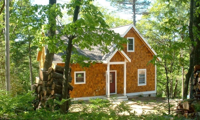 Lake Township Casa | ABIERTO TODO EL AÑO! PontoonBoat! FRONTAGE SANDY! Kayaks! ¡SALA DE JUEGO!