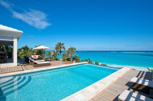 Governor's Harbour Casa | Sandy Hill Beach House home