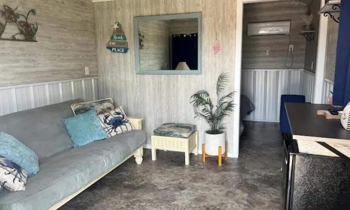 Tuscumbia Cabina | “Sandy” one of the 5 Tiny Cabins on the Osage River