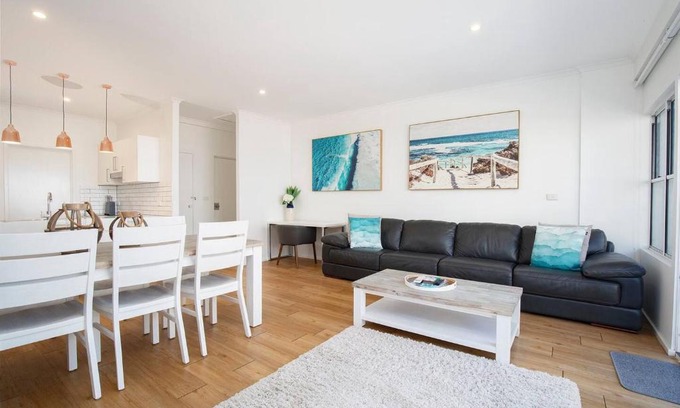 Newcastle East Apartamento | 'Sandy Shores' A Spacious Newcastle Beach Escape