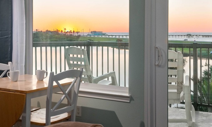 Galveston Condominio | SandySmile 3-Pools Top Floor-Ocean/Pool View CLEAN
