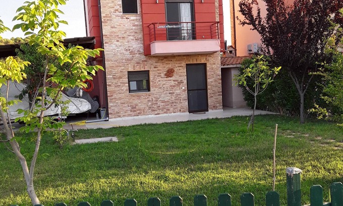 Kassandra Cabaña | SANI ROCK es una casa que tiene casi todo.