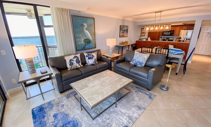 Punta Rassa Condominio | Precios especiales de verano! Condominio de esquina frente al mar en Sanibel Harbour Resort