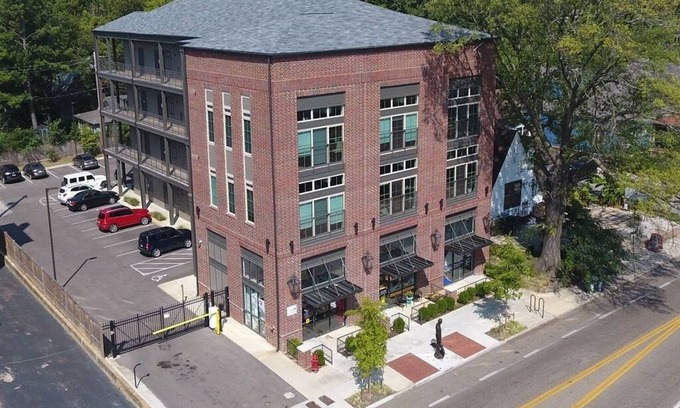 Cooper-Young Historic District Apartamento | ** Sanitized, Safe, Perfect location in Cooper Young **