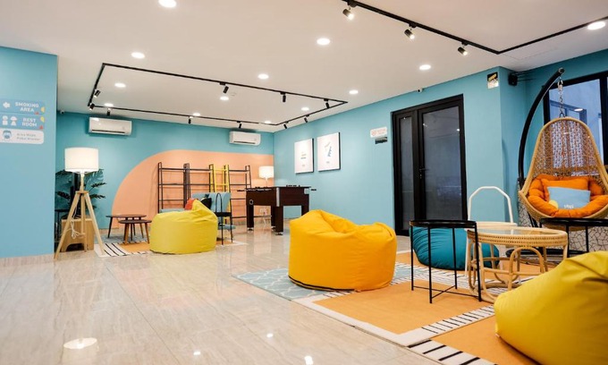 Jakarta Hotel | Sans Hotel Puri Indah Jakarta