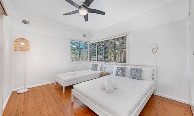 Sans Souci Casa | Sans Souci | 4-Bedroom Home Near Beach