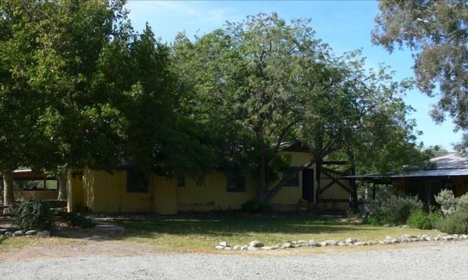 Tumacacori-Carmen Casa | Casita Histórica de Santa Gertrudis Lane