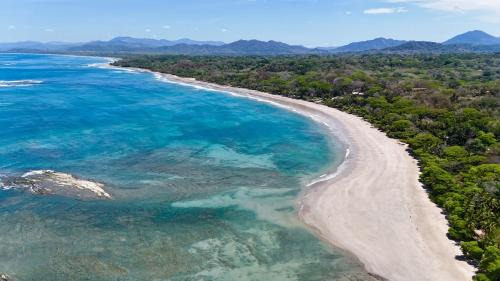 Manzanillo Casa | Santa Teresa Manzanillo Walk to Beach, New Home, Center of Tranquil Town