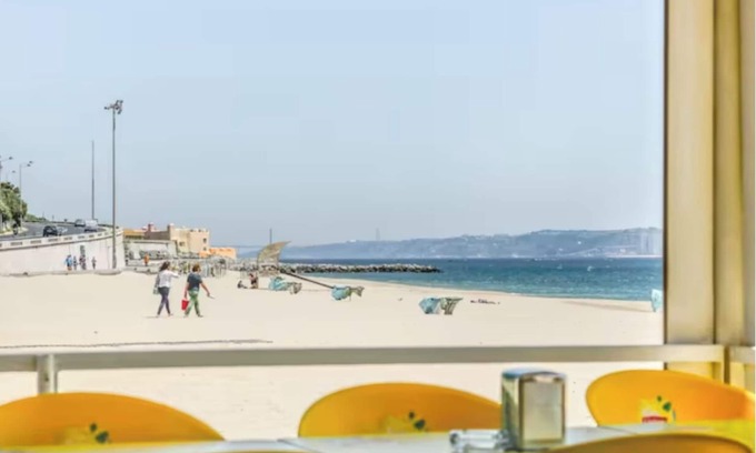 Oeiras Apartamento | Santo Amaro Beach Family Stays