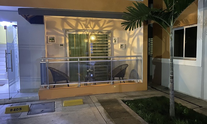 Santo Domingo Este Apartamento | Santo Domingo Este! Equipado completo con Aire,inversor,agua caliente.