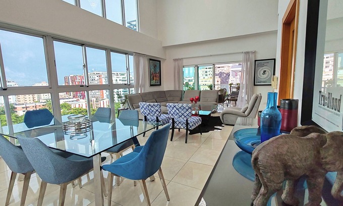 Evaristo Morales Apartamento | DR 4BR City Center Luxury Penthouse 1 + Free Bonus