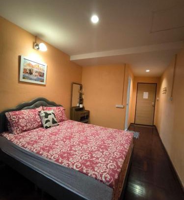 San Chao Pho Suea Casa | Santo house Bangkok