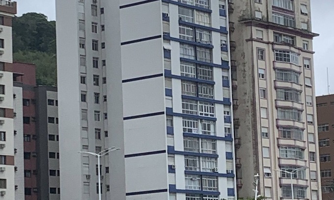 Itarare Apartamento | São Vicente - Playa Itararé (edificio con 4 apartamentos por piso a ”frente a la playa)