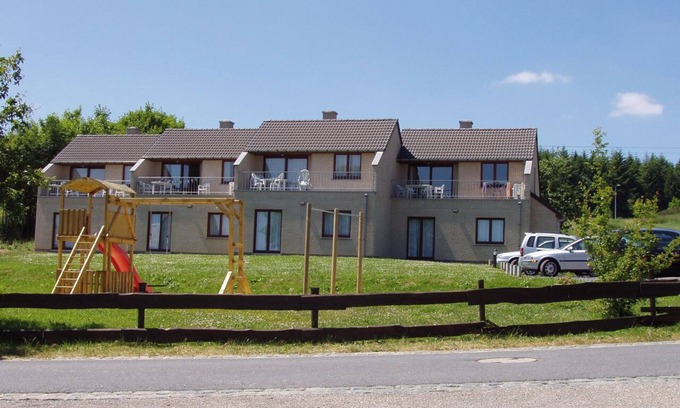 Luxembourg Ardennes Chalet De Esquí | Sapinière Type F08 - Cuatro Habitaciones Chalet, Capacidad 8
