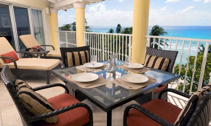 Dover Condominio | Sapphire Beach Condominiums by Blue Sky Luxury