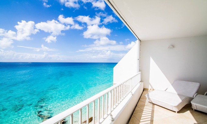 Maho Villa | Sapphire Fatastic