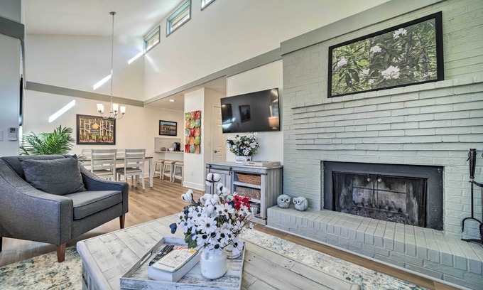 Sapphire Casa | Sapphire Home w/ Grill & Pool Access