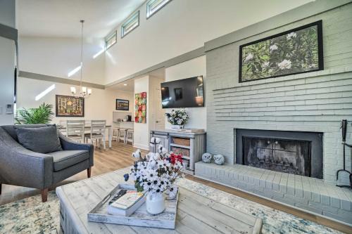 Sapphire Casa | Sapphire Home with Grill and Pool Access