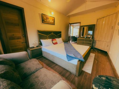 Muzaffarabad Casa | Sapphire Lodges