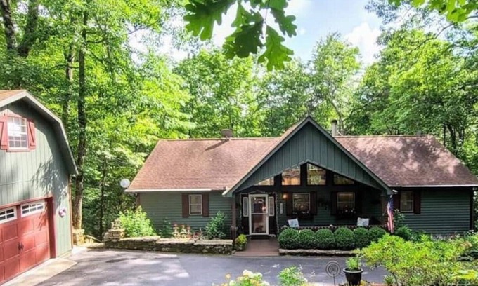 Sapphire Casa | Sapphire Mountain Secluded Hideaway